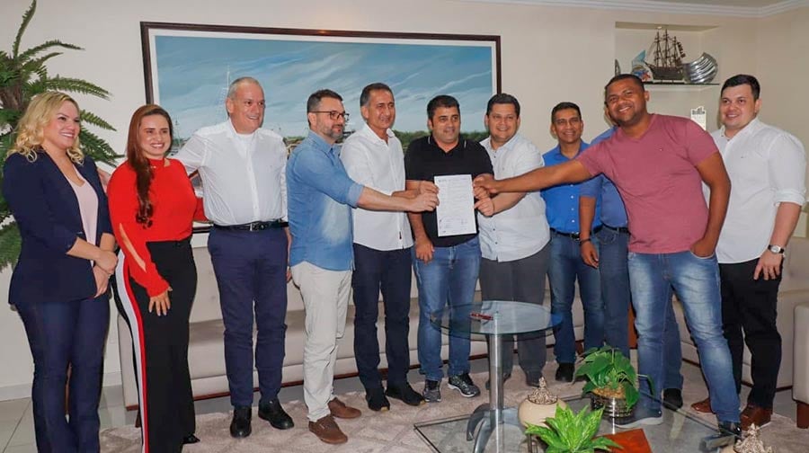 Estado e município firmam parceria para implantação de um poço tubular de 12 x 250 metros no município.